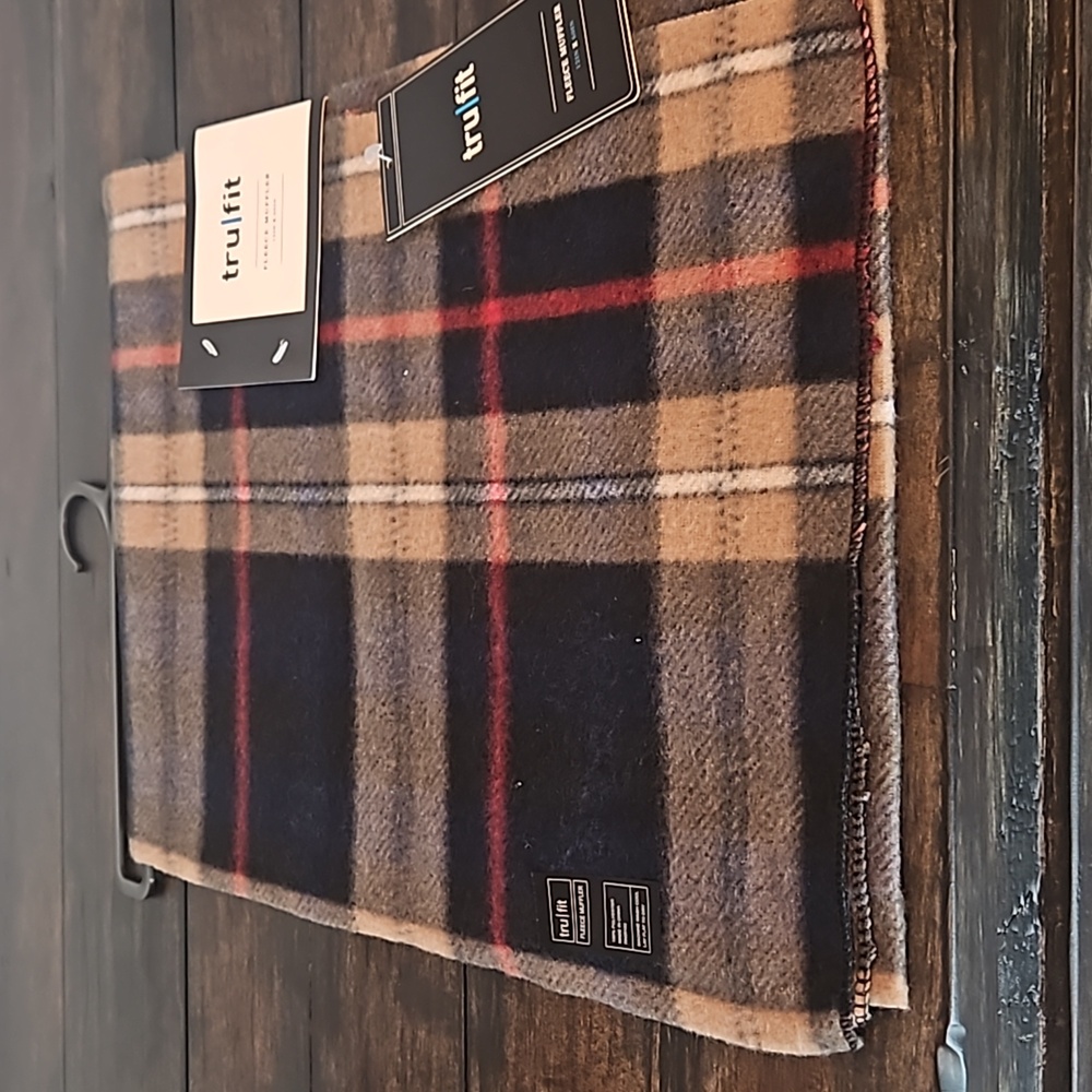 4 Fleece Muffler For One Price